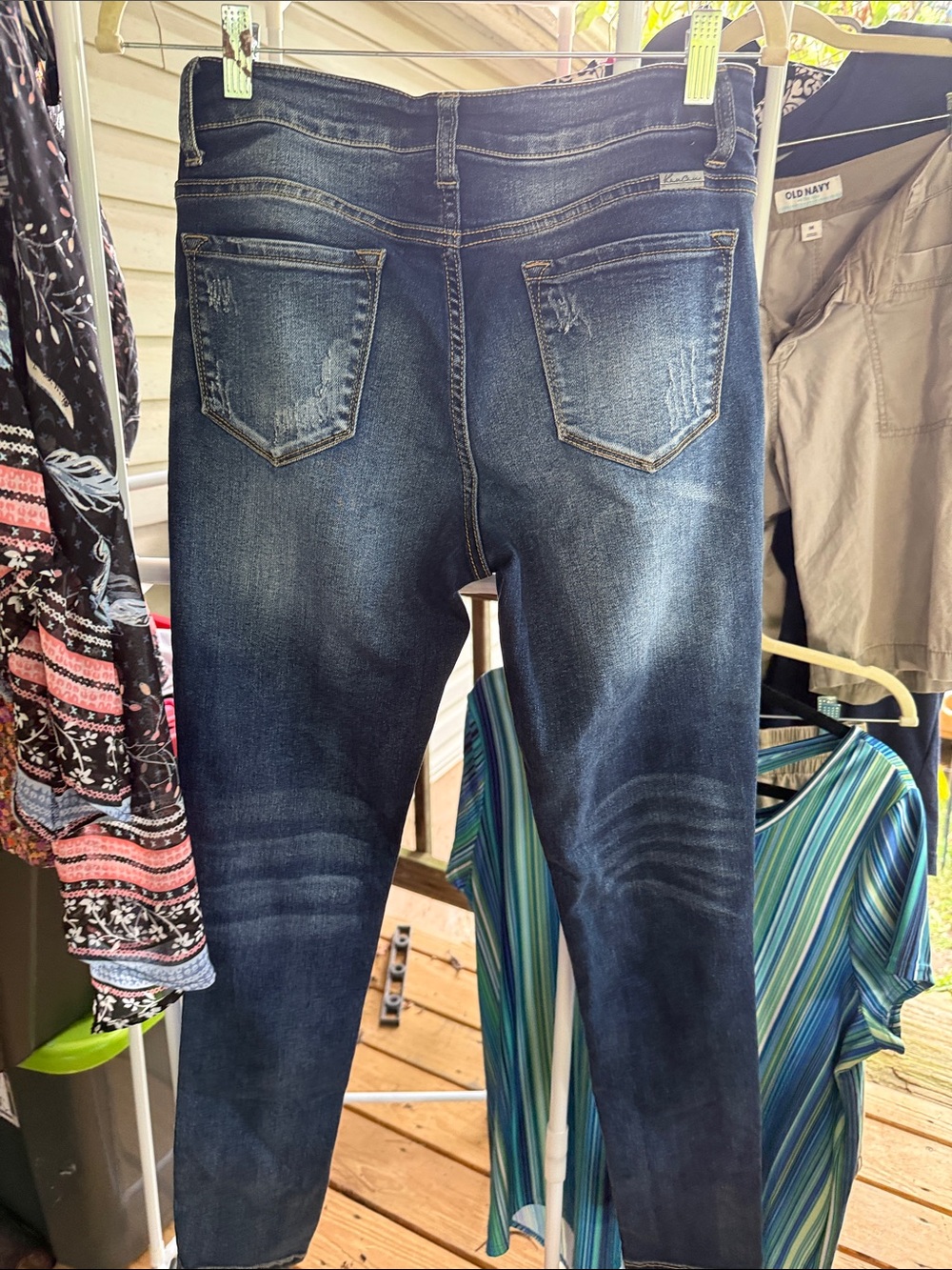 KanCan NWOT W9. 28Women's Dark Wash Distressed Skinny Jeans - Picture 4 of 4